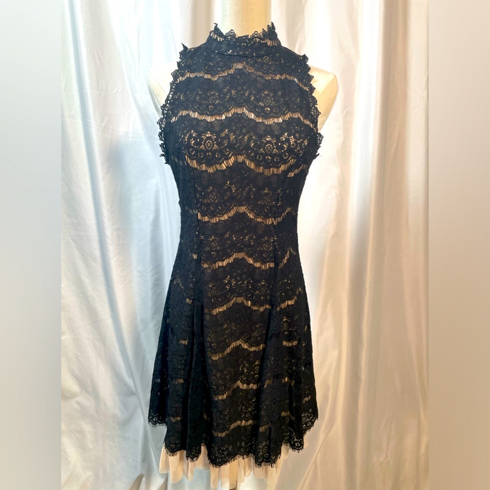Women's Mid-length sleeveless lace cocktail prom dress high-neck, 7 black & nude